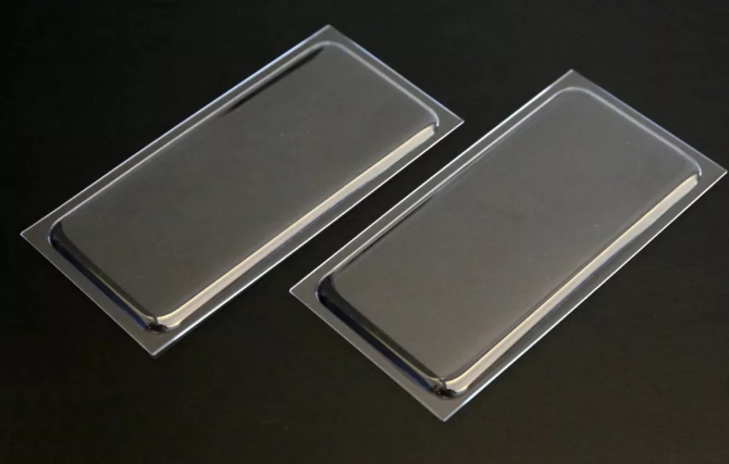 安腾185T注塑机演示5G手机背盖